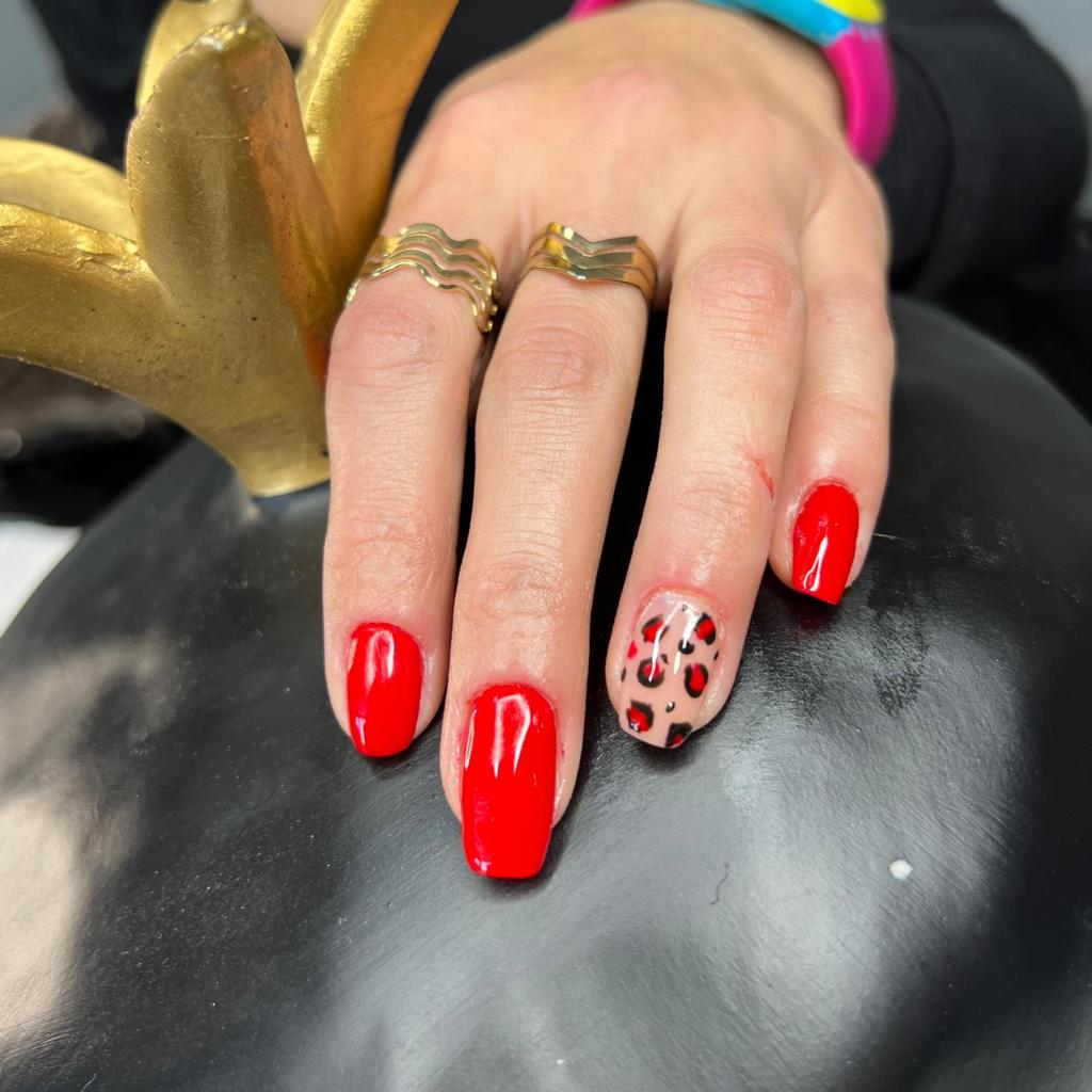 Seliz Akademiz Güzellik Kursu